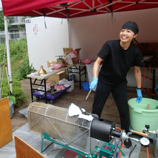 大きな音が出ますよ　ポン菓子製造の画像